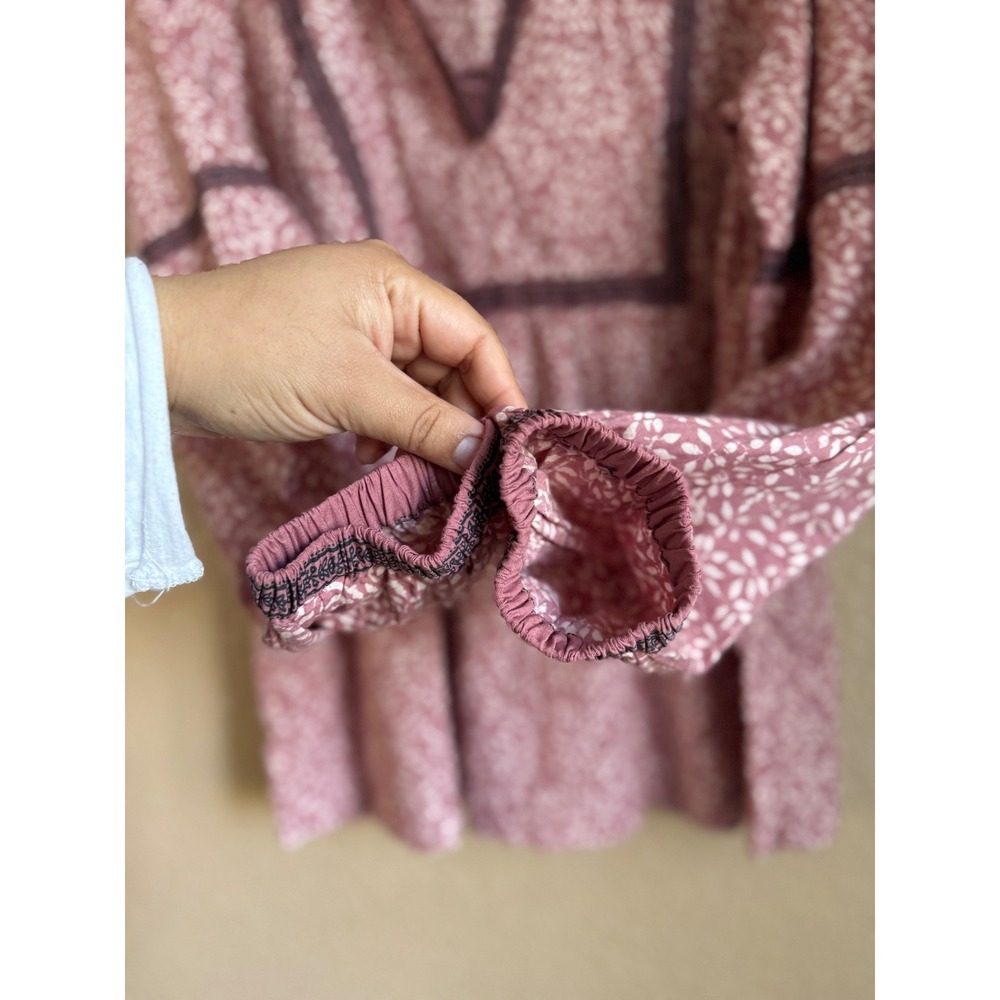 FAHERTY aurora top mauve leaf batik organic cotton - Picture 5 of 9